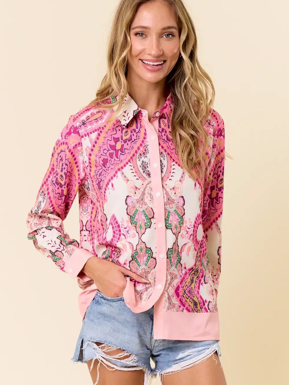 Beautifully Crafted Blouse in a Classic Style