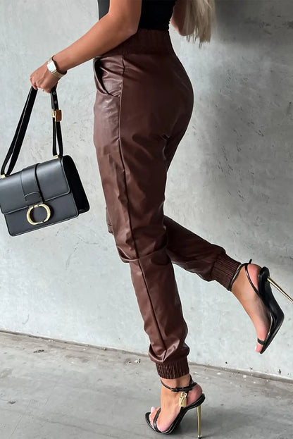 Classic Vintage Pants with a Flattering Fit