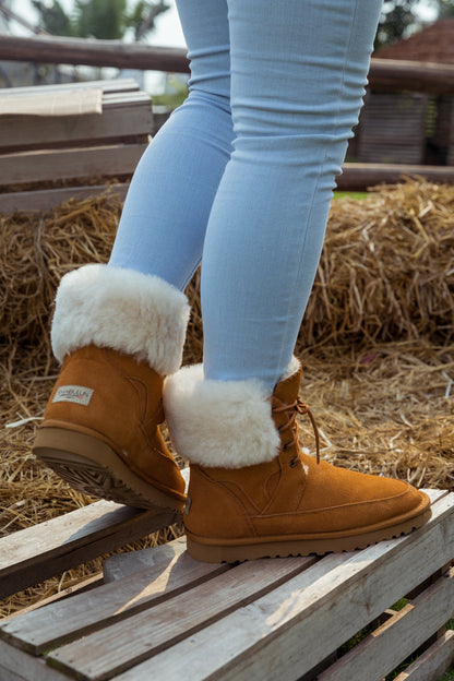 Well Tailored Boots with a Graceful Silhouette