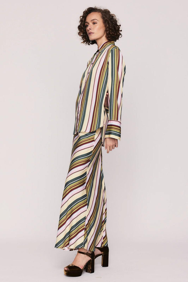 Beautifully Finished Garment in a Timeless Design