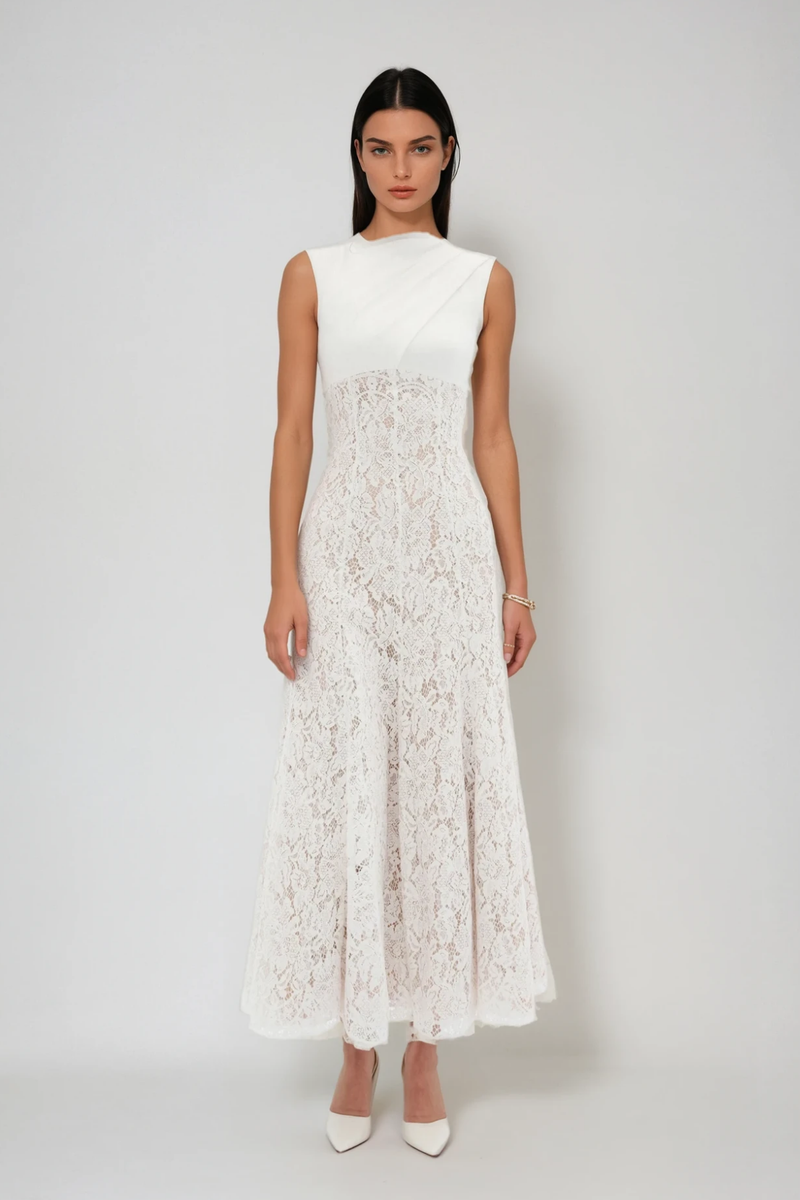 Well Tailored Dress with a Graceful Silhouette