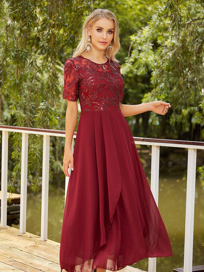 Effortlessly Elegant Dress with a Timeless Design