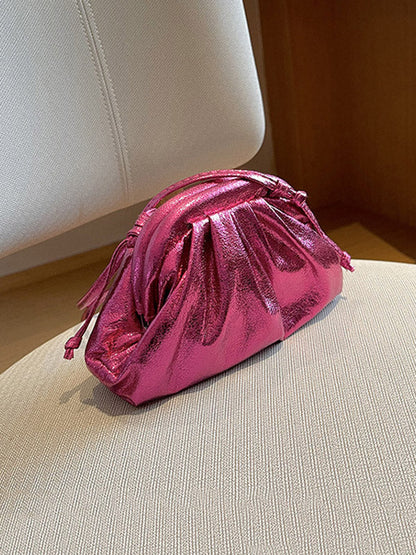Well Tailored Bag with a Graceful Silhouette