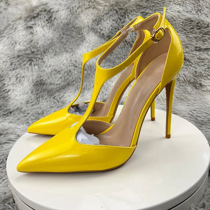 Effortlessly Elegant Shoes with a Timeless Design