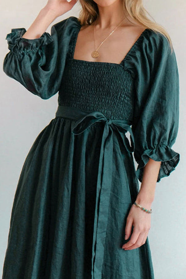 Well Tailored Dress with a Graceful Silhouette