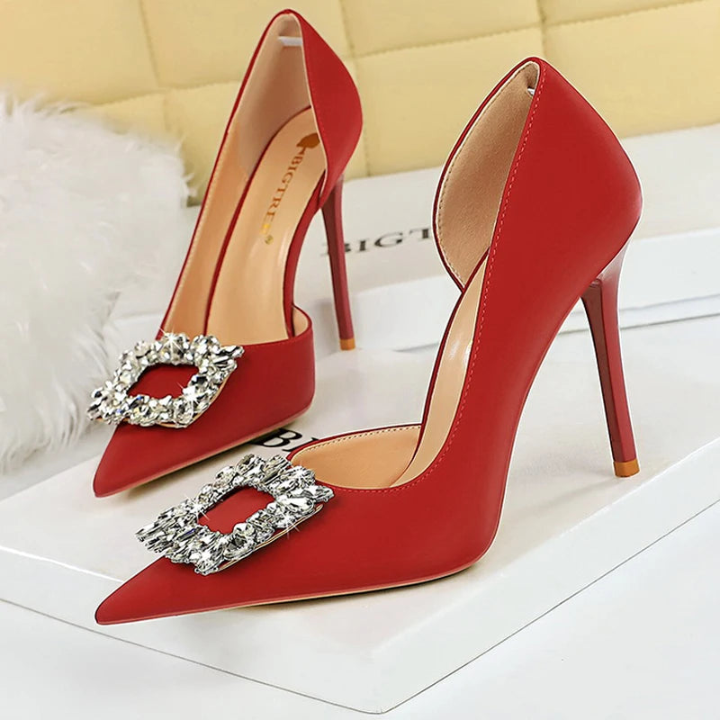 Gracefully Styled Heels for Any Occasion
