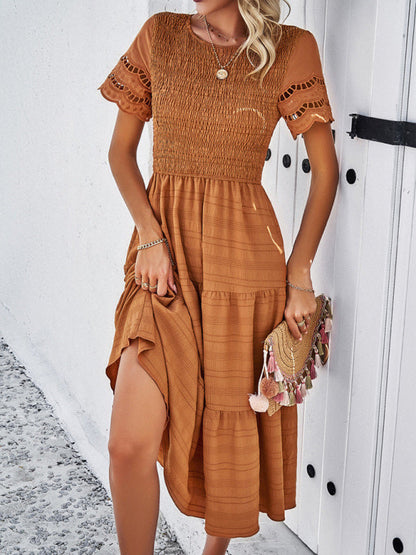 Effortlessly Elegant Dress with a Timeless Design