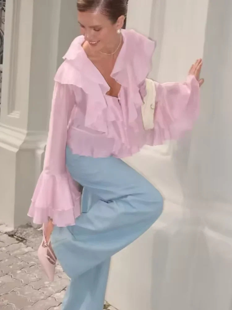 Elegantly Styled Blouse for Everyday Wear
