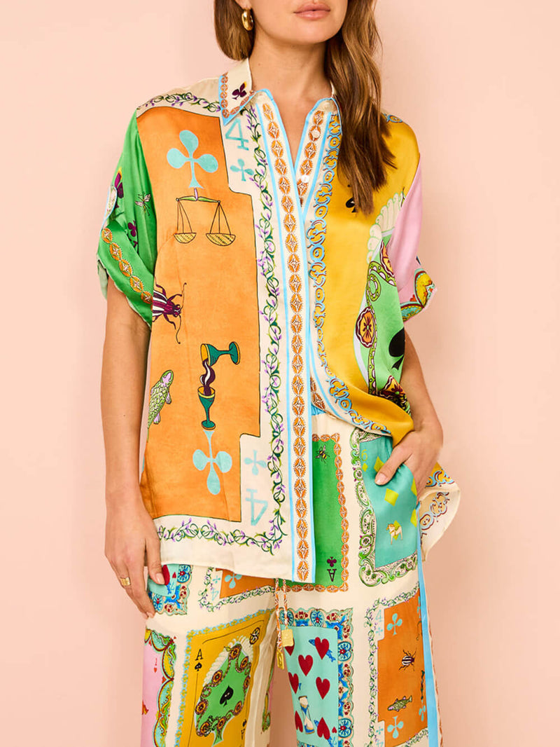 Effortlessly Elegant Blouse with a Timeless Design