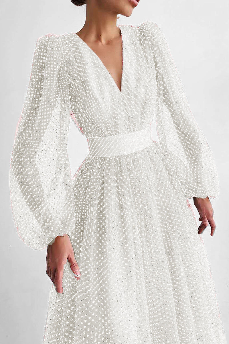 Well Tailored Dress with a Graceful Silhouette