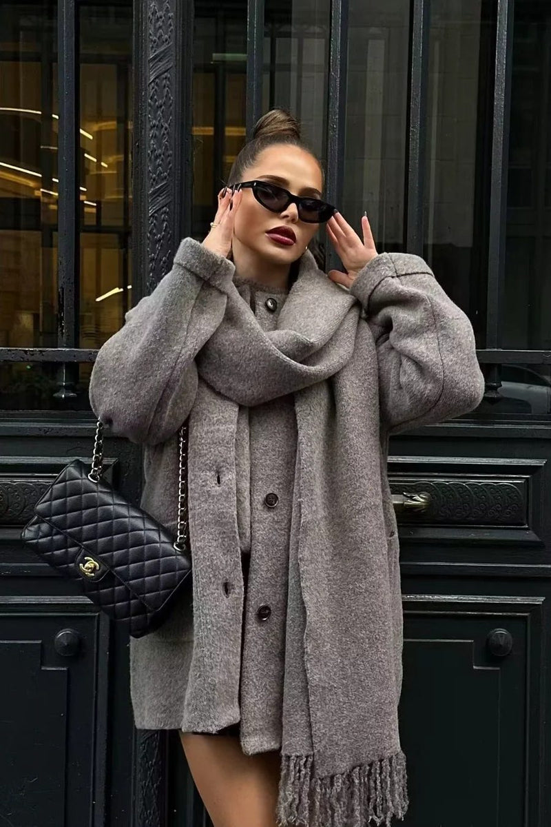 Beautifully Finished Coat in a Timeless Design