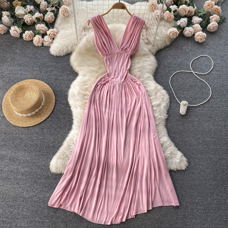 Effortlessly Elegant Dress with a Timeless Design