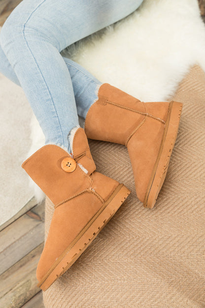 Polished Boots with an Effortless Classic Look