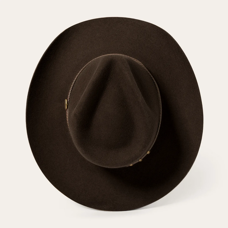 Effortlessly Elegant Garment with a Timeless Design