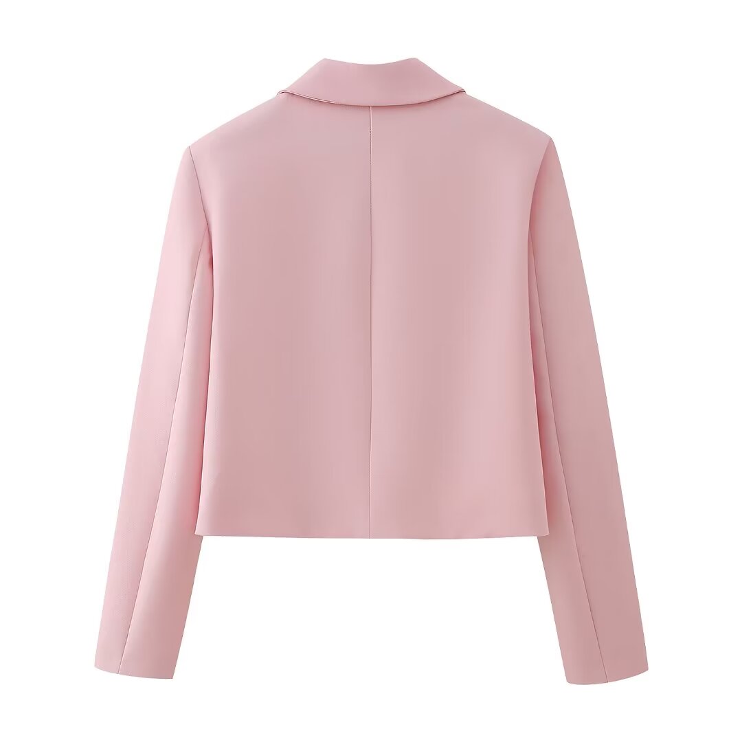 Effortlessly Elegant Pants with a Timeless Design