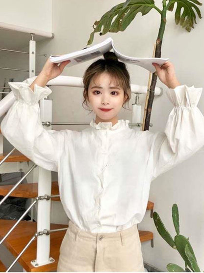 Polished Blouse with an Effortless Classic Look