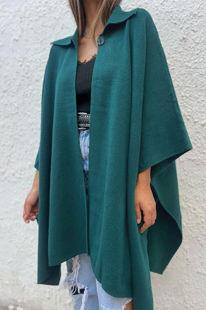 Effortlessly Elegant Garment with a Timeless Design