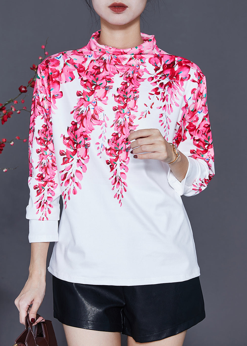 Effortlessly Elegant Shirt with a Timeless Design
