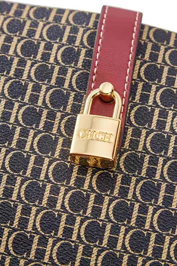 Beautifully Finished Bag in a Timeless Design