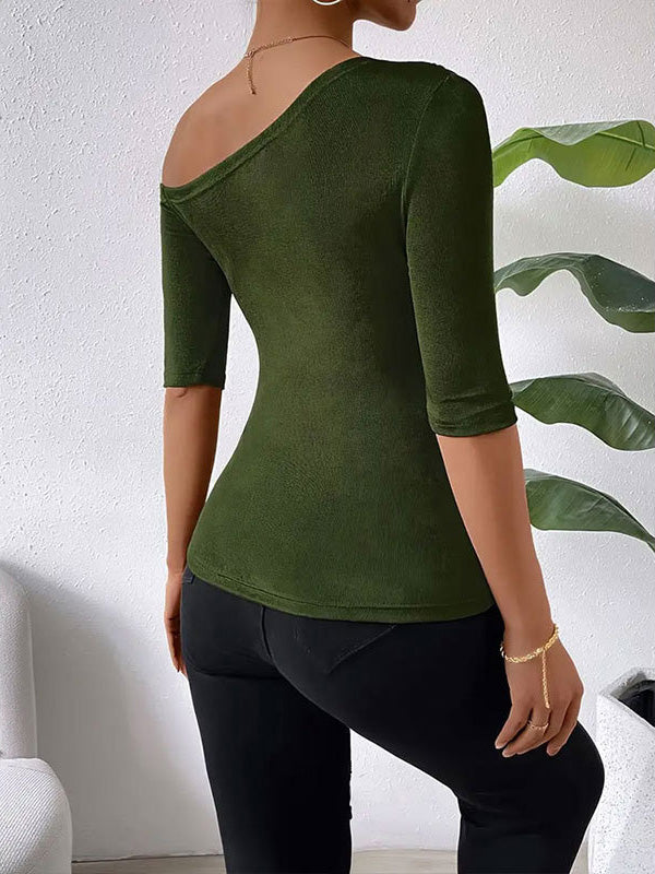 Well Tailored T-Shirt with a Graceful Silhouette