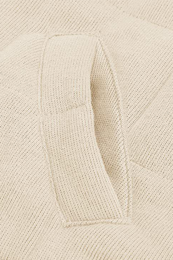 Effortlessly Elegant Garment with a Timeless Design