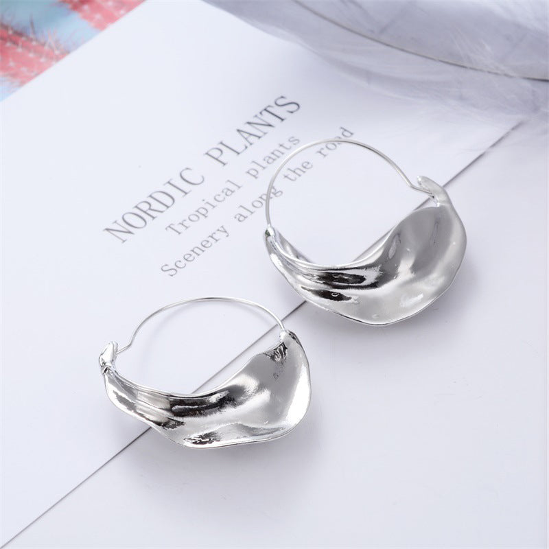 Effortlessly Elegant Garment with a Timeless Design