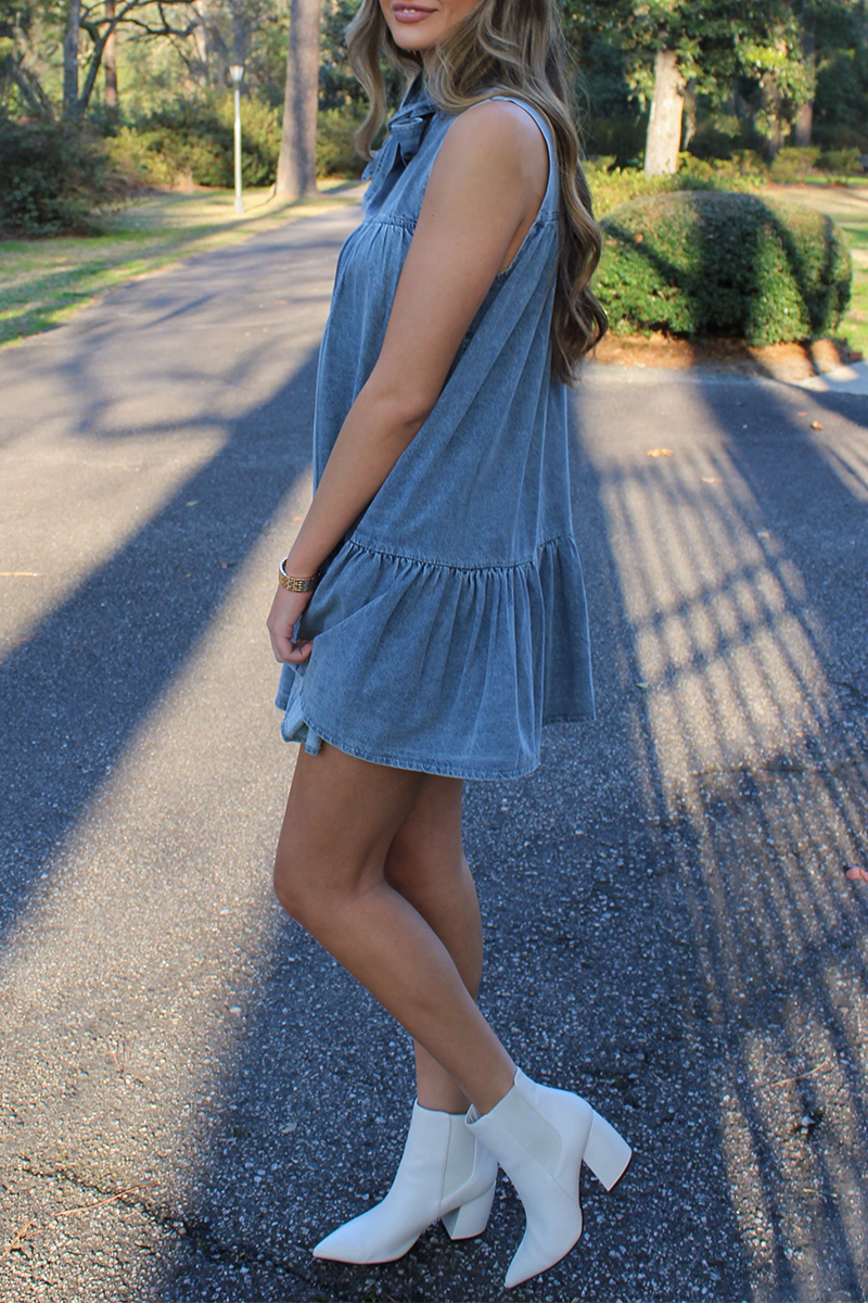 Sophisticated Dress with a Clean Classic Look