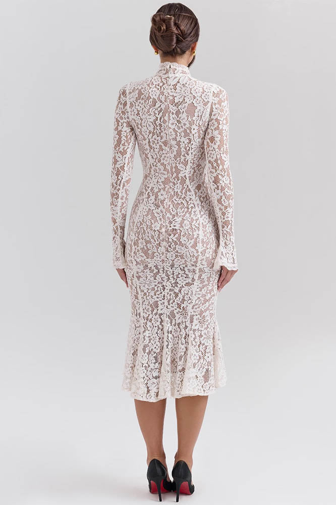 Sophisticated Dress with a Clean Classic Look