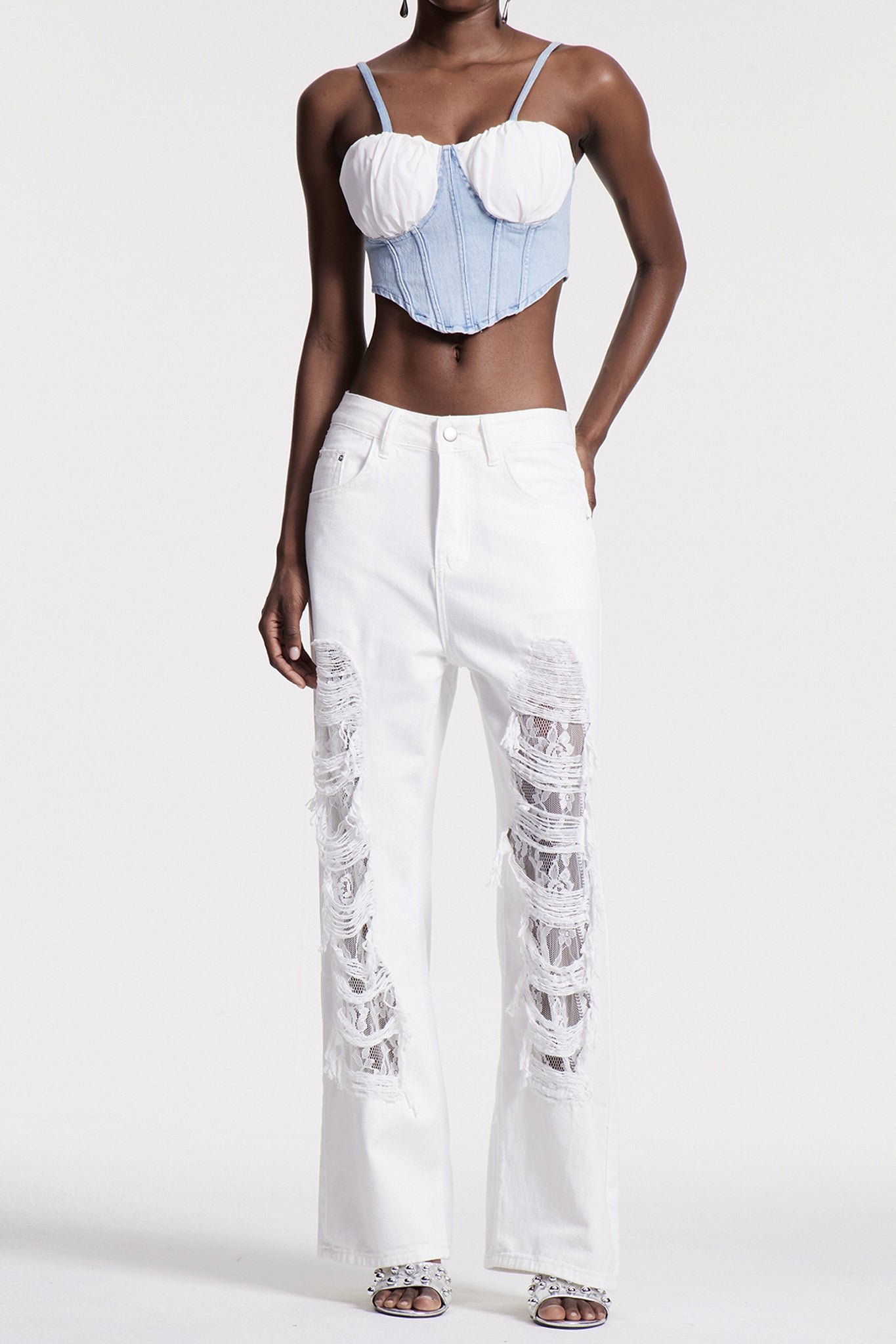 Effortlessly Elegant Garment with a Timeless Design