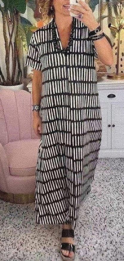 Classic Vintage Dress with a Flattering Fit