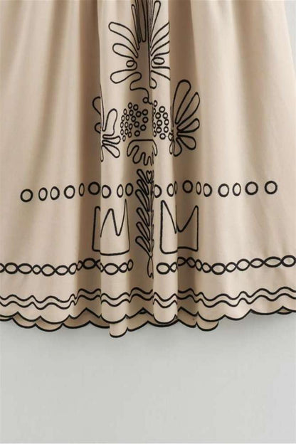 Classic Vintage Dress with a Flattering Fit