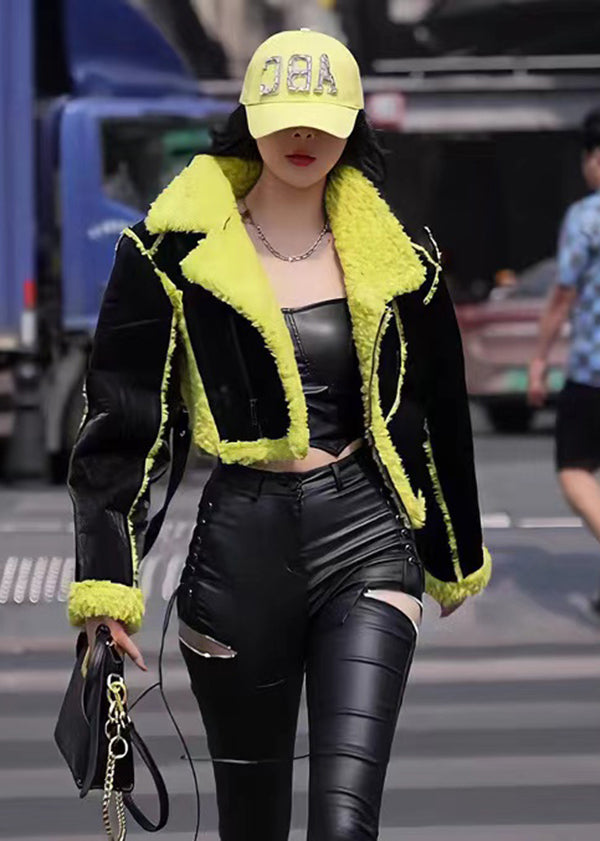 Elegantly Styled Coat for Everyday Wear
