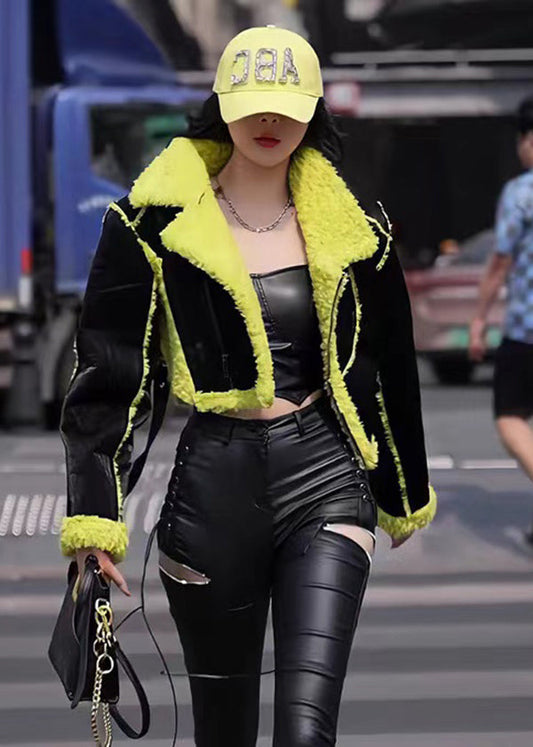 Elegantly Styled Coat for Everyday Wear