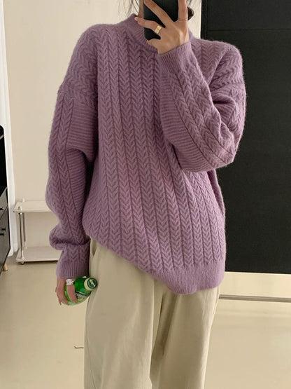 Effortlessly Elegant Sweater with a Timeless Design
