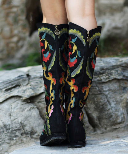 Polished Boots with an Effortless Classic Look