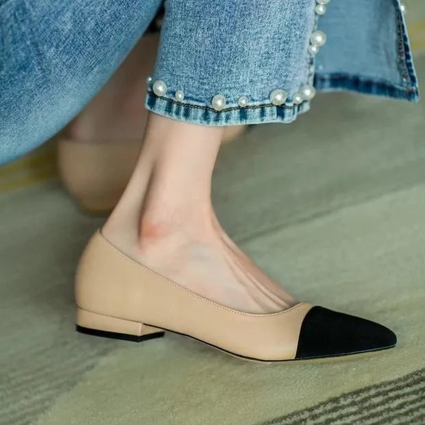 Effortlessly Elegant Sandals with a Timeless Design