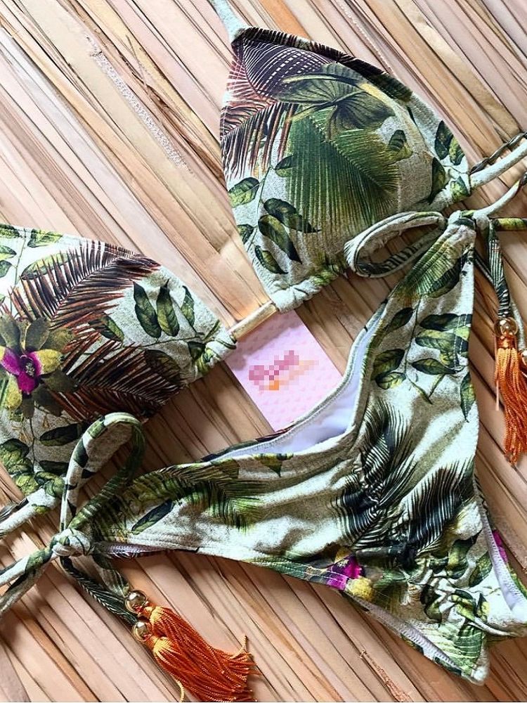 Classic Vintage Bikini with a Flattering Fit
