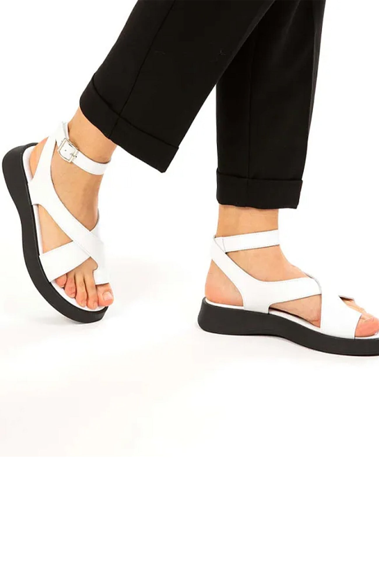 Classic Vintage Sandals with a Flattering Fit