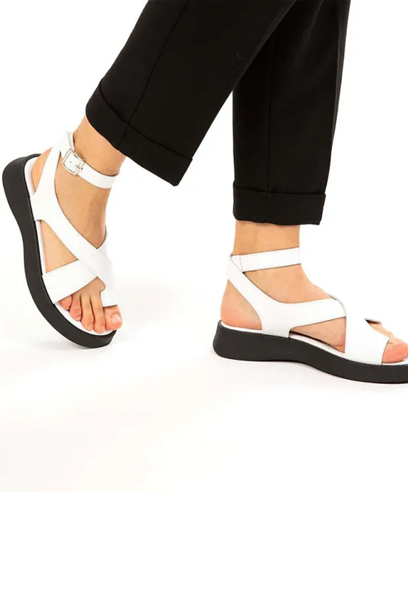 Classic Vintage Sandals with a Flattering Fit