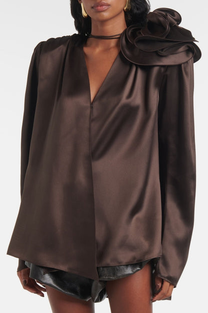Effortlessly Elegant Pants with a Timeless Design
