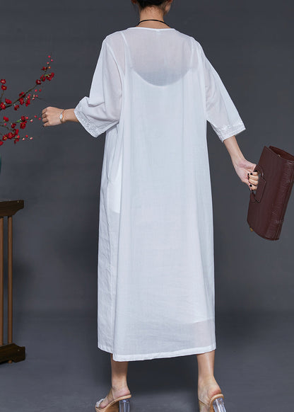 Beautifully Finished Dress in a Timeless Design