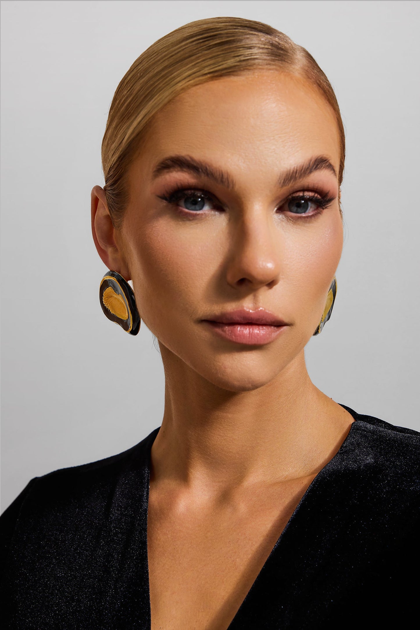Beautifully Finished Garment in a Timeless Design