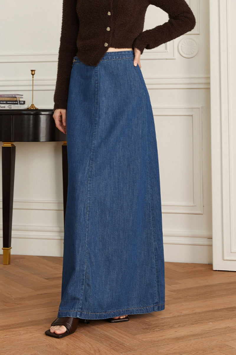 Well Tailored Garment with a Graceful Silhouette
