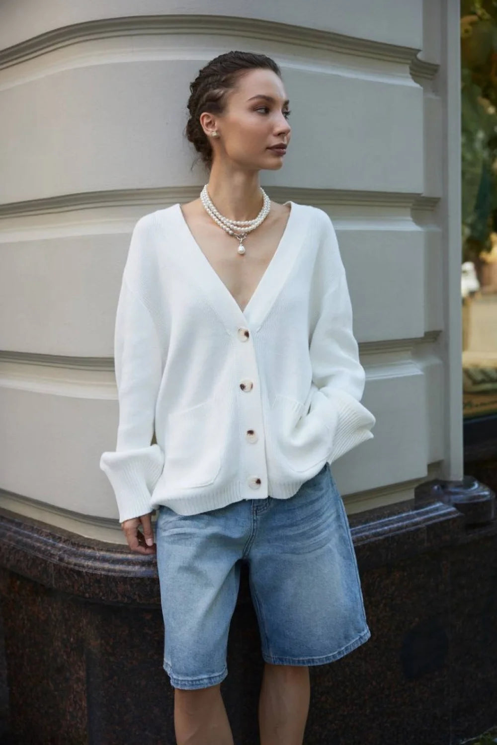 Well Tailored Sweater with a Graceful Silhouette