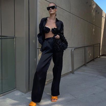 Well Tailored Pants with a Graceful Silhouette