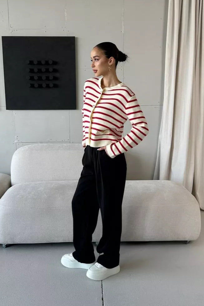 Polished Cardigan with an Effortless Classic Look