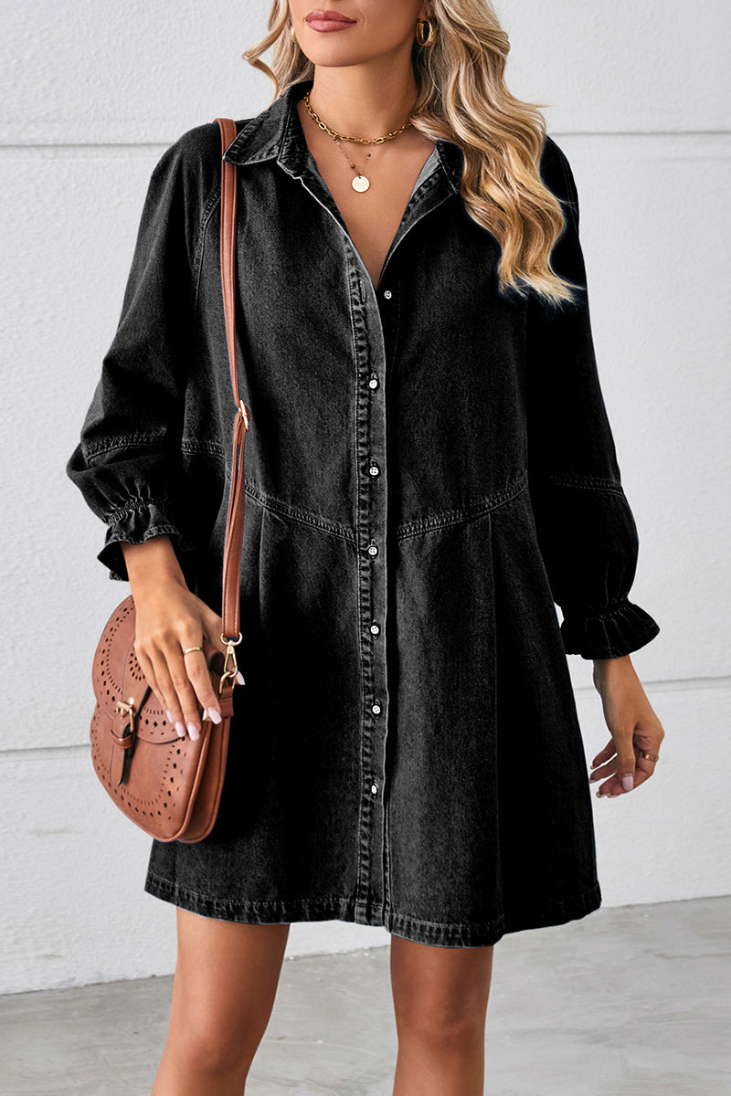 Classic Vintage Dress with a Flattering Fit
