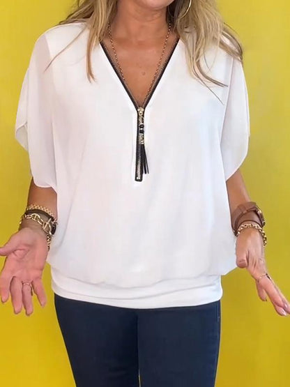 Effortlessly Elegant Top with a Timeless Design
