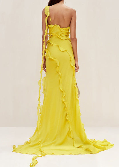 Beautifully Finished Garment in a Timeless Design