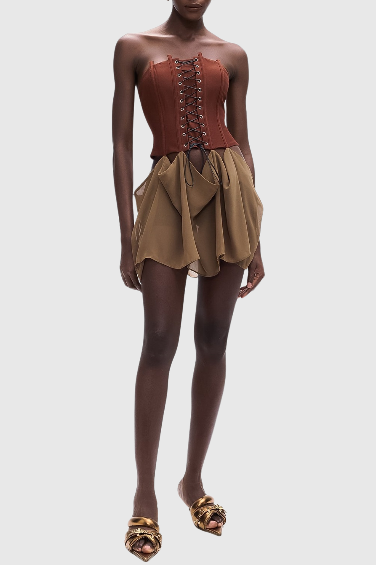 Well Tailored Dress with a Graceful Silhouette